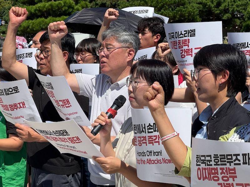 2026년 9월 7일 오전, 청와대 앞에서 열린 파병 반대 기자회견