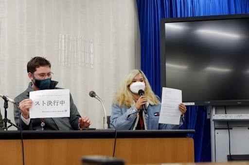 파업 후 기자회견에 참가한 조합원들