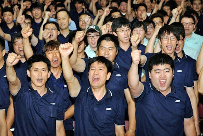 2013년 7월 14일 금속노조 삼성전자서비스지회 설립 총회 당일 노동자들의 모습