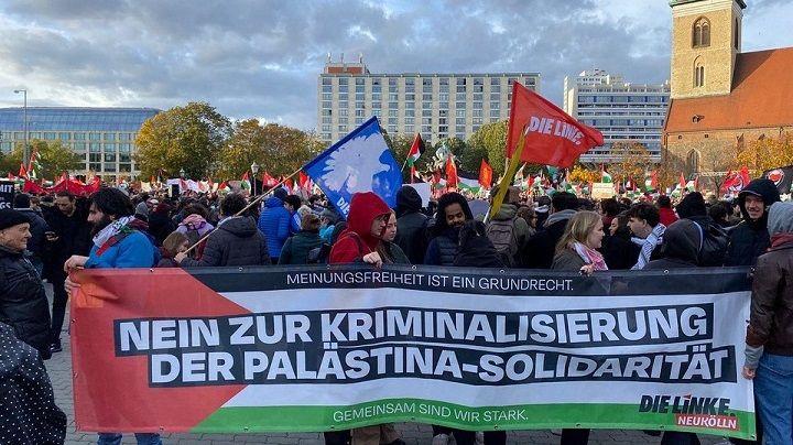 팔레스타인 연대 시위에 함께하는 좌파당, 사진: 좌파당 노이쾰른 지부(DIE LINKE Neukölln)